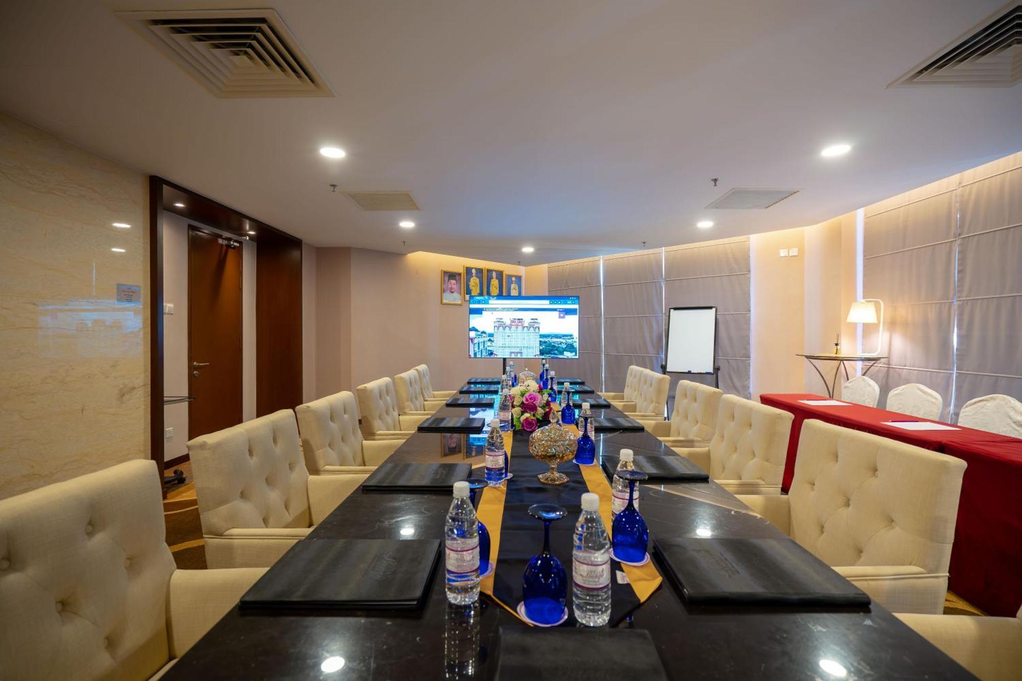 Paya Bunga Hotel Kuala Terengganu Buitenkant foto